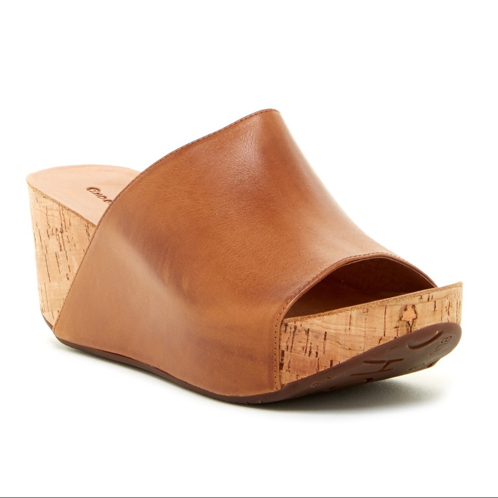 Chocolat Blu Manny Wedge Sandal - Size 8.5
